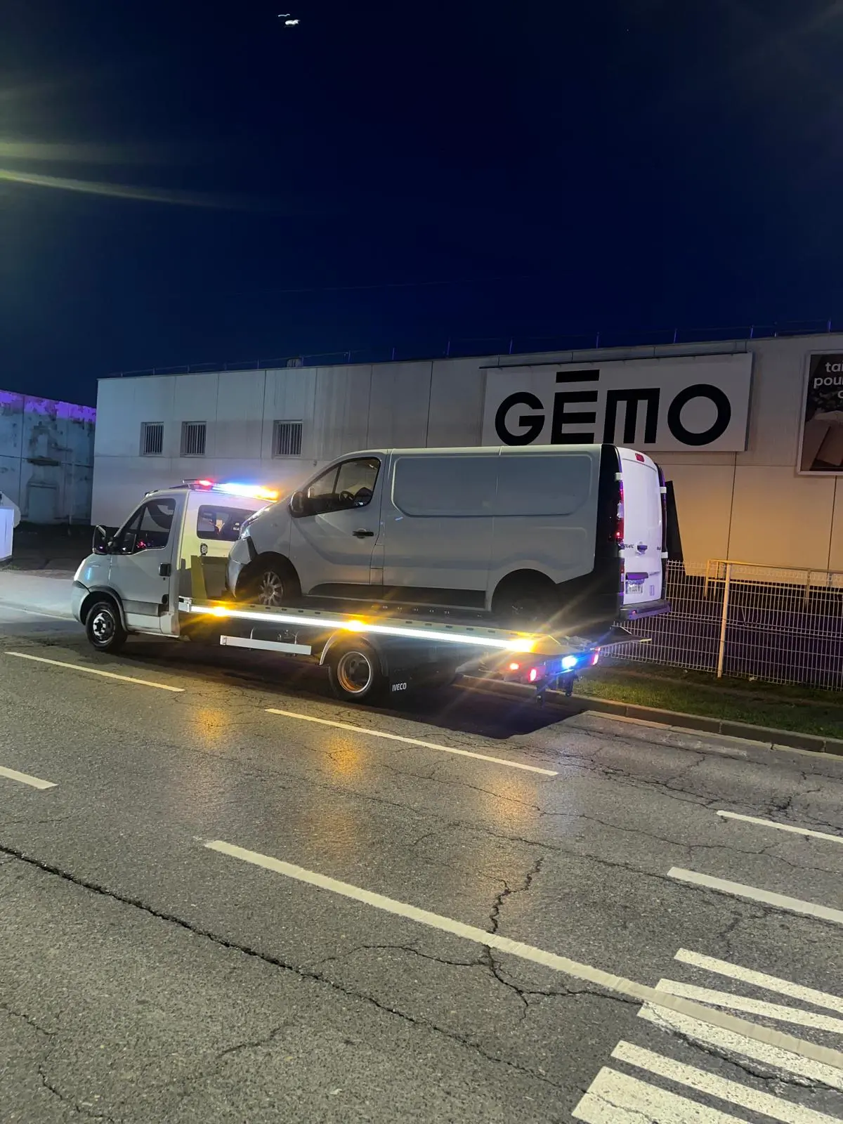 Dépannage de nuit d'un utilitaire en Île-de-France